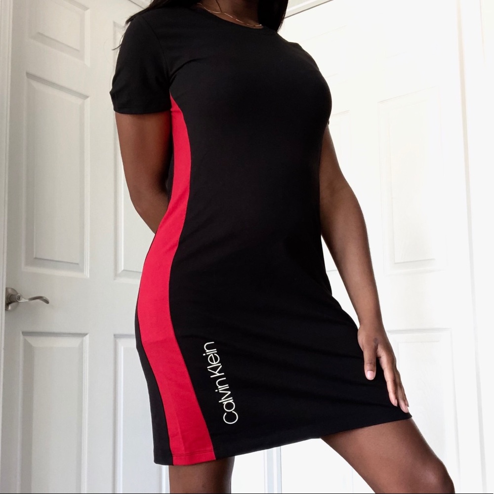 Calvin Klein Shortsleeve Red Stripes Tshirt dress